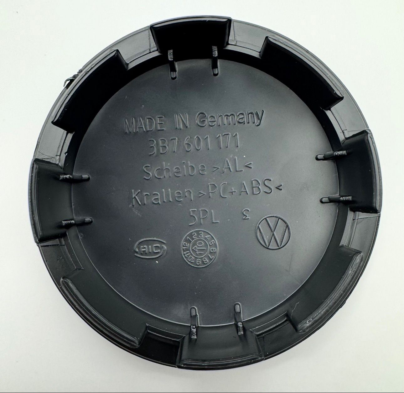 Set Of 4 BRAND New Volkswagen Alloy Wheel CENTRE CAPS FOR VW GOLF POLO MK V 65MM (3B7 601 171)