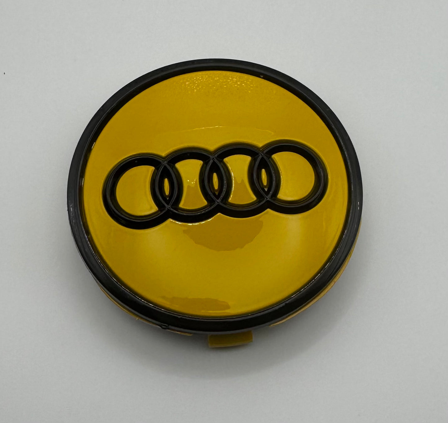 AUDI YELLOW BLACK ALLOY WHEEL CENTRE CAPS (#AMEAU19YELLOWBLACK)
