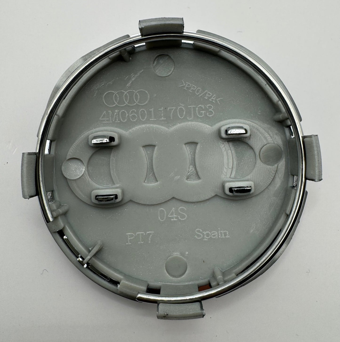 AUDI SILVER ALLOY WHEEL CENTRE CAPS A3, A4, A5(#AMEAU17SILVER)