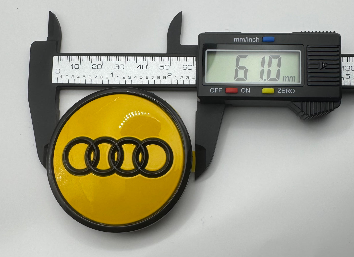 AUDI YELLOW BLACK ALLOY WHEEL CENTRE CAPS (#AMEAU19YELLOWBLACK)